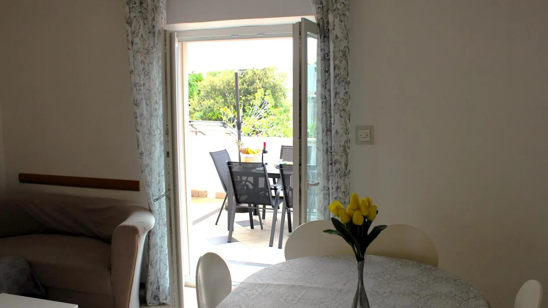 Family Apartments Jimmy - City Center Pag Town