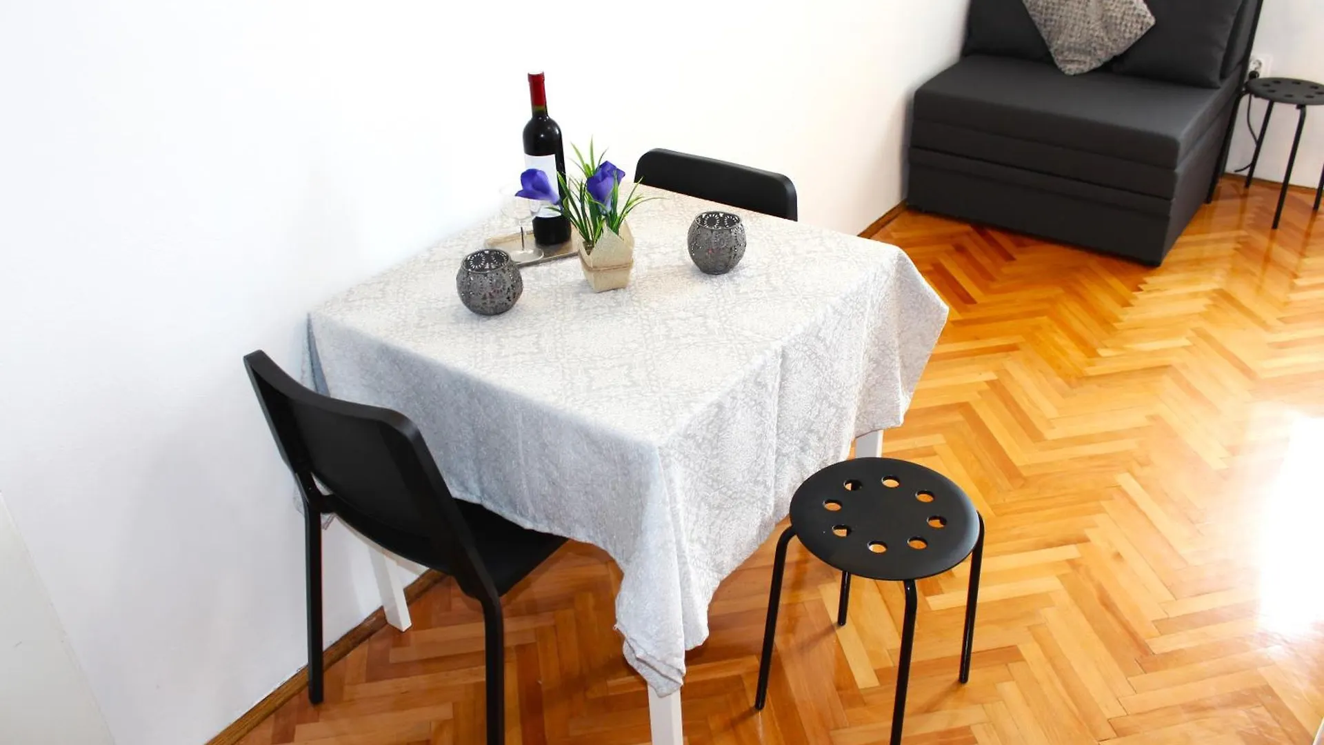 Family Apartments Jimmy - City Center 파그