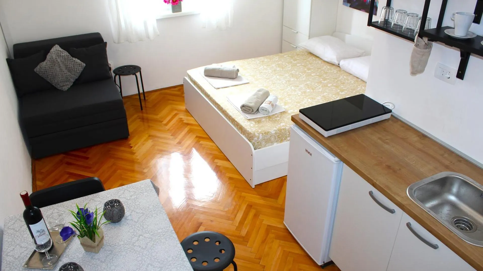 Family Apartments Jimmy - City Center Pag Town