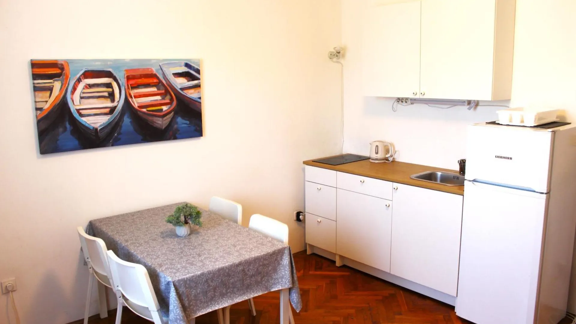 Family Apartments Jimmy - City Center Pag Town 0*,